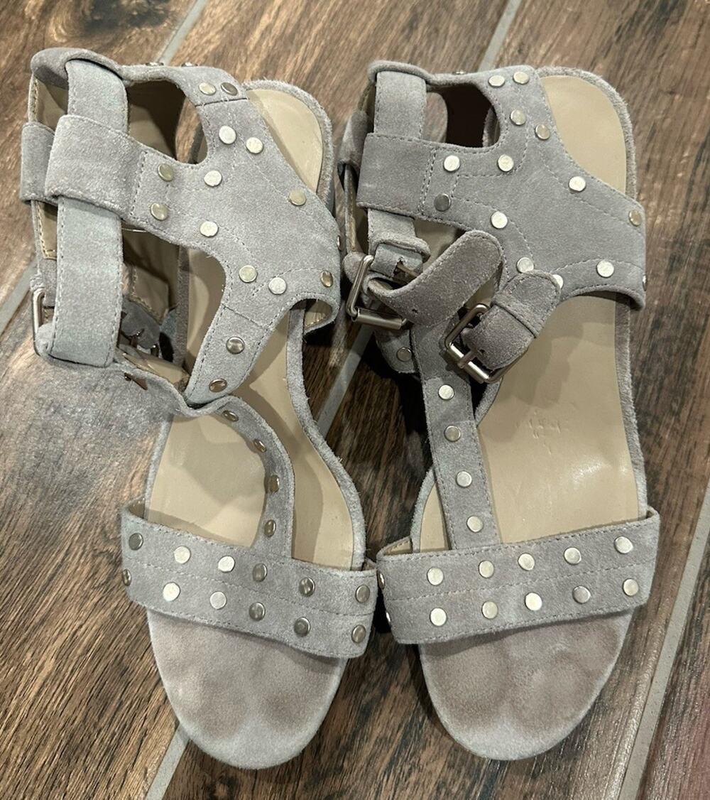 Lord and Taylor 424 fifth Gray Suede Studded Strappy Open Toe Buckle Heels Sz 8M